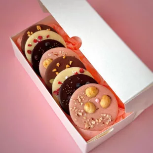 Набор из 8 конфет ручной работы